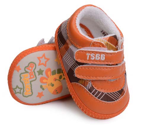 ��ʹ֮���Ứ��+PU�׃��W��Ь��ɫ