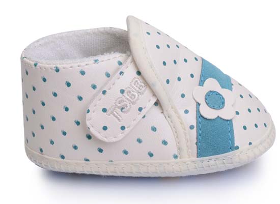 ��ʹ֮��͸��PU�׃���ǰЬ�{(l��n)ɫ