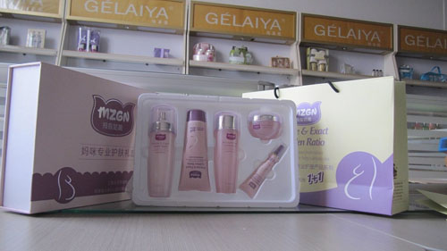 拇指姑娘媽咪專用護(hù)膚禮盒