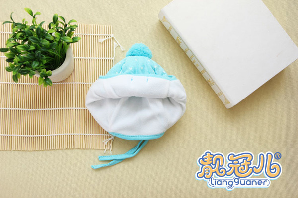 靚冠兒嬰幼兒夾棉保暖護耳帽子細節展示