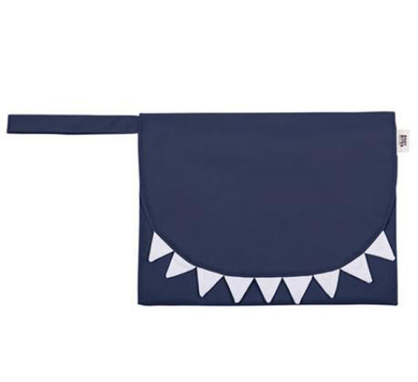 西班牙 baby bites 嬰兒隔尿墊收納包 海軍藍.jpg 西班牙 baby bites 嬰兒隔尿墊收納包 海軍藍.jpg