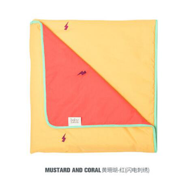 西班牙baby bites 嬰兒蓋毯 黃珊瑚-紅(閃電刺繡).jpg 西班牙baby bites 嬰兒蓋毯 黃珊瑚-紅(閃電刺繡).jpg