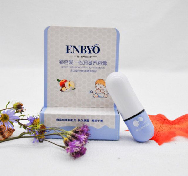 嬰倍愛倍潤滋養唇膏.jpg 嬰倍愛倍潤滋養唇膏.jpg