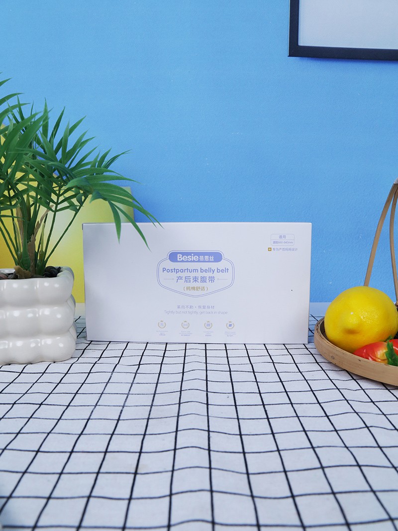 �����z�a�����������������m��