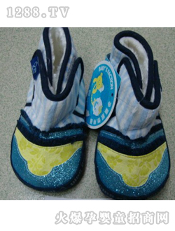 �����{ɫ�냺Ь