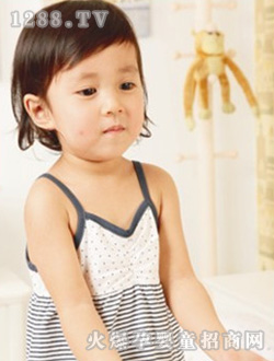 哆啦小貝吊帶裙