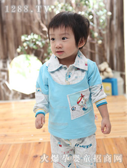 哆啦小貝淺藍色秋裝