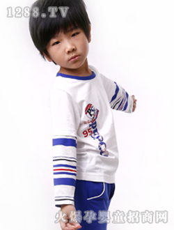 小豬班納白色圓領長袖針織衫