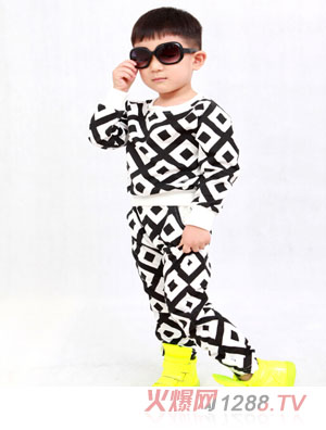 �ڴ����¿ͯ���b�\�ӿ�ڰ׸���