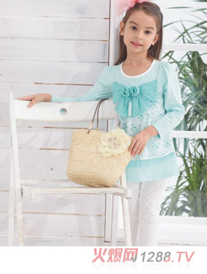 ��˹�������r���{ɫ��